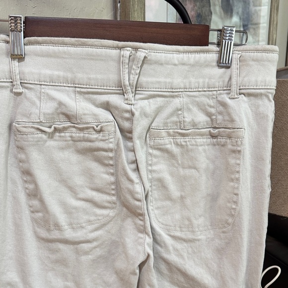 Democracy Women's Capris in Cream Democracy Size 6 - Picture 7 of 8